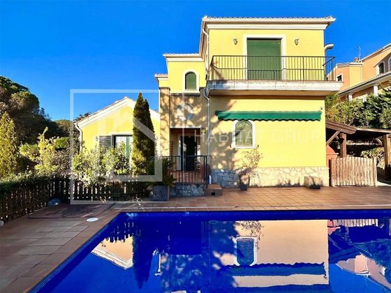 Foto 2 de Casa en venda a calle Sureda de 4 habitacions amb terrassa i piscina