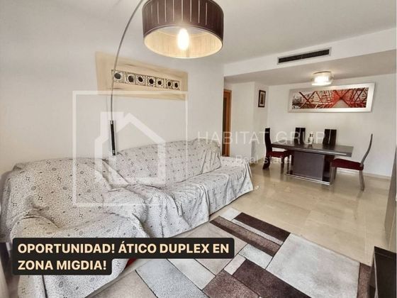 Foto 1 de Ático en venta en calle De Joan Alsina de 3 habitaciones con terraza y balcón
