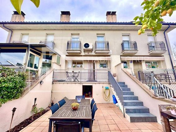 Foto 2 de Casa en venda a calle D'antoni Varés i Martinell de 4 habitacions amb terrassa i garatge