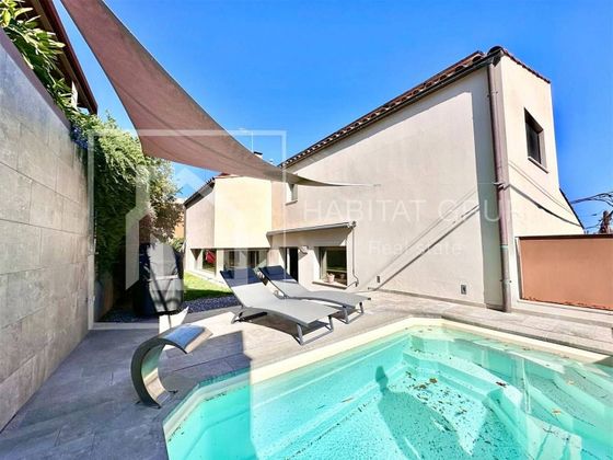 Foto 1 de Casa en venda a pasaje Puda de 3 habitacions amb terrassa i piscina