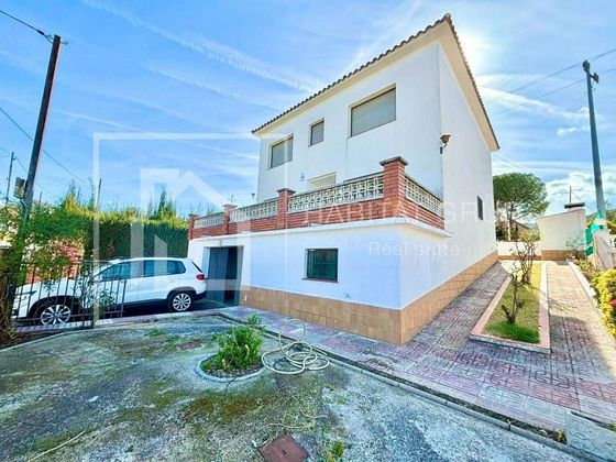 Foto 1 de Casa en venda a Llagostera de 5 habitacions amb terrassa i piscina