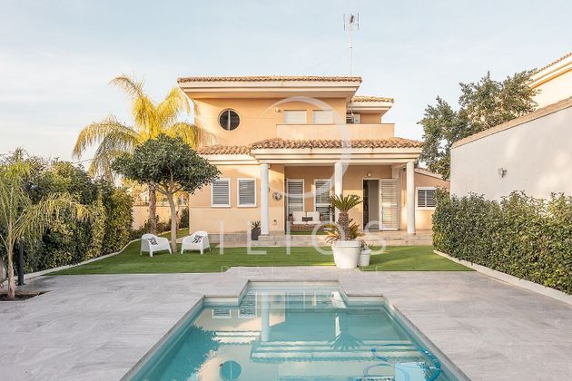 Foto 1 de Xalet en venda a El Carme-Sant Agustí-Bonavista de 4 habitacions amb terrassa i piscina