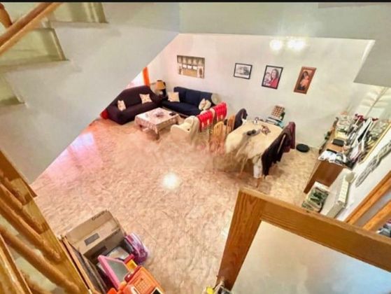 Foto 2 de Casa adossada en venda a Cedillo del Condado de 3 habitacions amb garatge i jardí