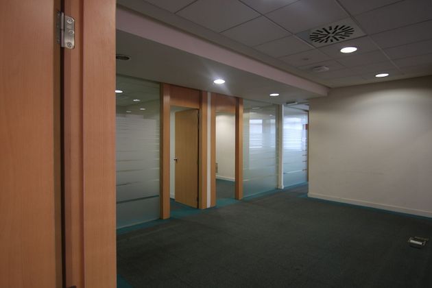 Foto 1 de Oficina en venda a calle Presidente Alvear de 179 m²