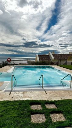 Foto 2 de Piso en venta en Los Monteros - Bahía de Marbella de 2 habitaciones con terraza y piscina