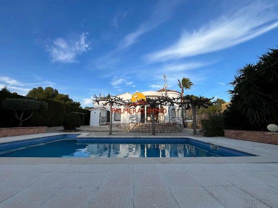 Foto 1 de Xalet en venda a Les Tres Cales de 3 habitacions amb terrassa i piscina