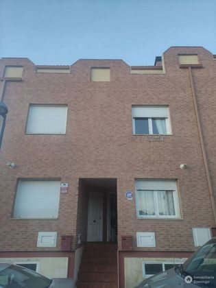 Foto 1 de Casa adossada en venda a Cortes de 4 habitacions amb terrassa i garatge