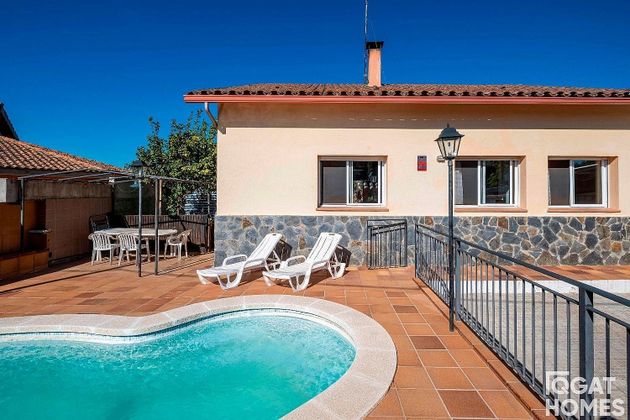 Foto 1 de Xalet en venda a Viladecavalls de 8 habitacions amb terrassa i piscina