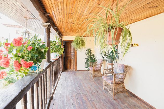 Foto 2 de Casa adosada en venta en Piloña de 3 habitaciones con terraza y jardín
