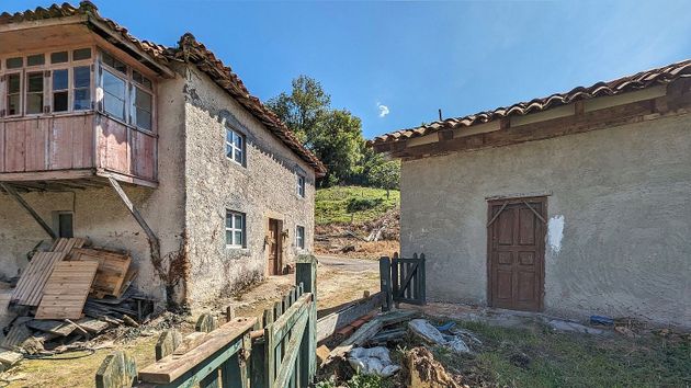 Foto 1 de Casa en venda a Ribadesella de 2 habitacions amb terrassa i jardí