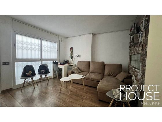 Foto 2 de Piso en venta en Artigas - Llefià de 2 habitaciones con garaje y calefacción