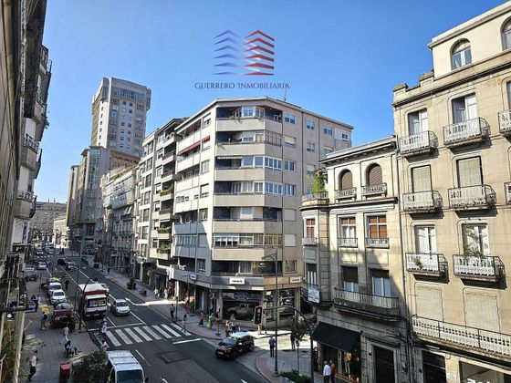 Foto 2 de Venta de piso en Centro - Ourense de 5 habitaciones con terraza y garaje
