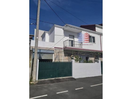 Foto 1 de Casa en venta en Barrocanes de 4 habitaciones con terraza y garaje