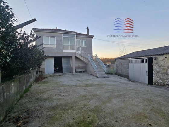 Foto 1 de Casa en venda a San Cibrao das Viñas de 3 habitacions amb garatge i jardí