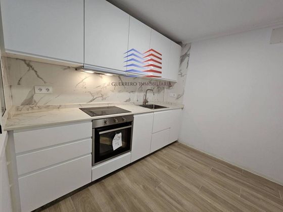Foto 2 de Alquiler de piso en Centro - Ourense de 3 habitaciones con terraza y garaje
