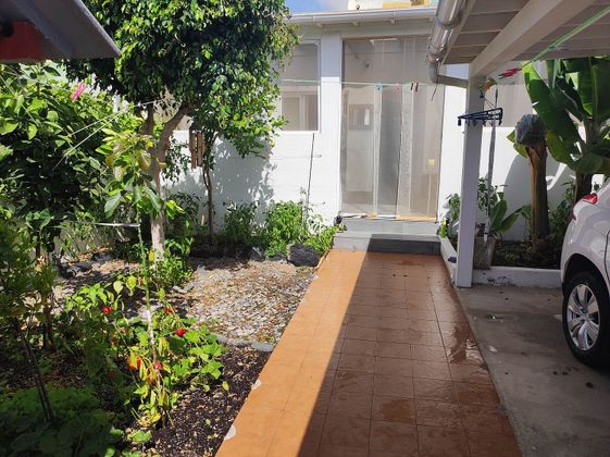Foto 1 de Casa en venda a Caleta de Fuste de 2 habitacions amb terrassa i piscina