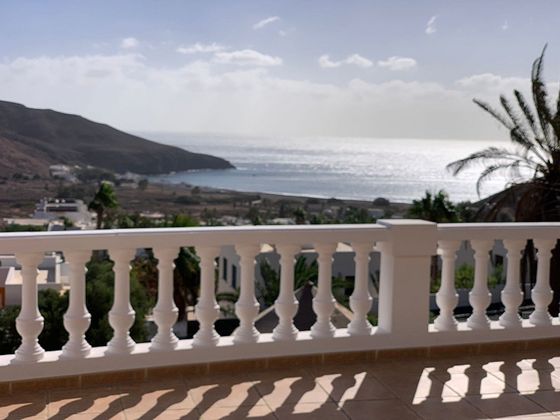 Foto 2 de Xalet en venda a Tuineje de 4 habitacions amb terrassa i piscina