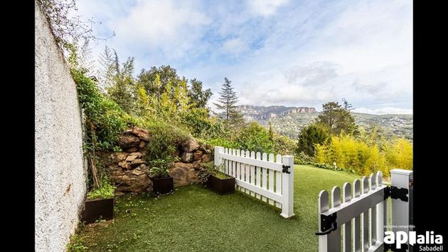Foto 2 de Casa en venda a Matadepera de 5 habitacions amb piscina i jardí