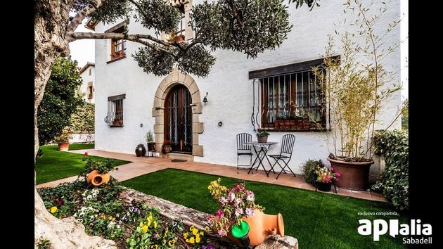 Foto 1 de Casa en venda a Sant Feliu del Racó de 5 habitacions amb piscina i jardí