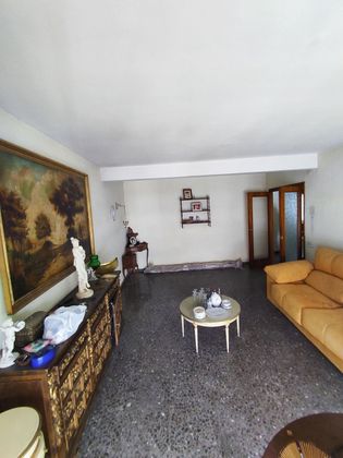 Foto 2 de Pis en venda a Casco Antiguo - Santa Cruz de 4 habitacions amb terrassa i ascensor