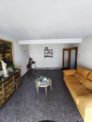 Foto 1 de Piso en venta en Casco Antiguo - Santa Cruz de 4 habitaciones con terraza y ascensor