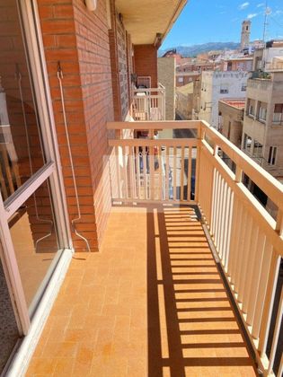 Foto 1 de Piso en venta en Centre - Tortosa de 3 habitaciones con piscina y balcón