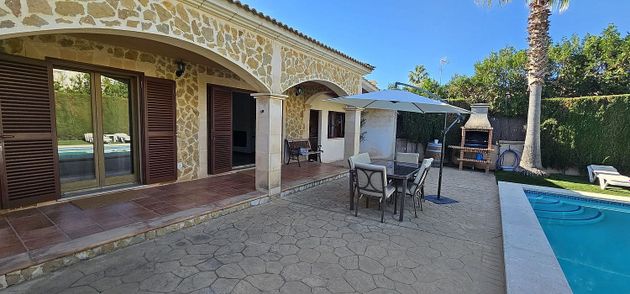 Foto 2 de Alquiler de chalet en Sant Llorenç des Cardassar de 3 habitaciones con terraza y piscina
