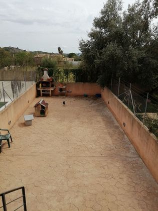 Foto 2 de Venta de casa adosada en Alaró de 5 habitaciones con terraza y garaje