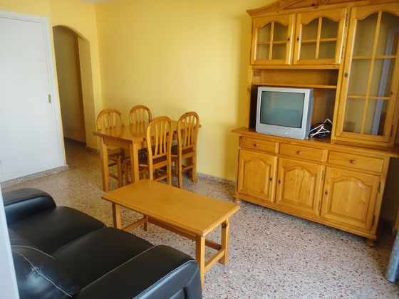 Foto 2 de Pis en lloguer a Santa Eulalia del Río de 2 habitacions amb terrassa i mobles
