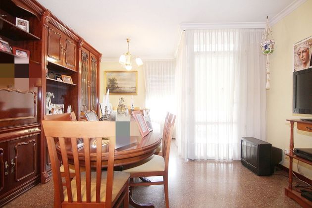Foto 2 de Pis en venda a Pradolongo de 3 habitacions amb terrassa i garatge