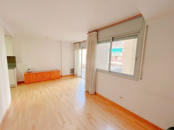 Foto 1 de Venta de piso en Centre - Sant Boi de Llobregat de 1 habitación con balcón y aire acondicionado
