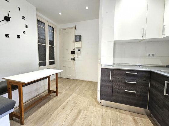 Foto 2 de Pis en venda a Vila de Gràcia de 3 habitacions amb balcó i aire acondicionat