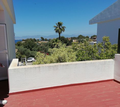 Foto 1 de Xalet en venda a Cala Blava-Bellavista de 4 habitacions amb terrassa i piscina
