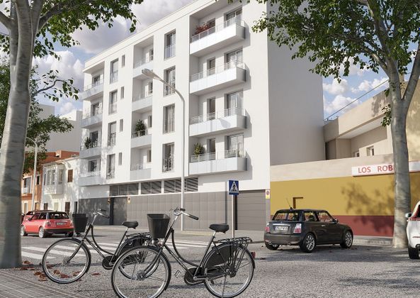Foto 1 de Venta de piso en calle Benet Pons i Fábregas de 3 habitaciones con terraza y garaje