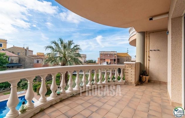 Foto 1 de Pis en venda a Palau-Saverdera de 4 habitacions amb terrassa i piscina