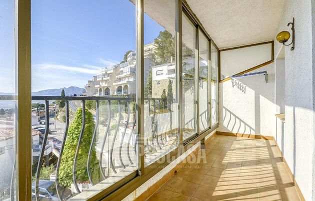 Foto 2 de Venta de piso en Port Esportiu - Puig Rom - Canyelles de 4 habitaciones con terraza y garaje