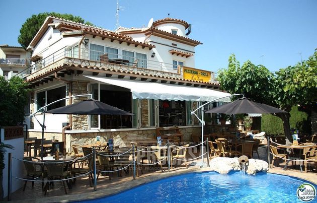 Foto 1 de Xalet en venda a Escala, L´ de 2 habitacions amb terrassa i piscina