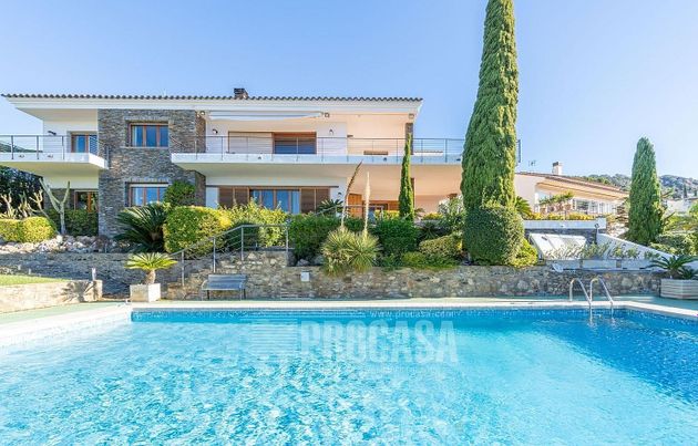 Foto 1 de Venta de chalet en Els Grecs - Mas Oliva de 7 habitaciones con terraza y piscina