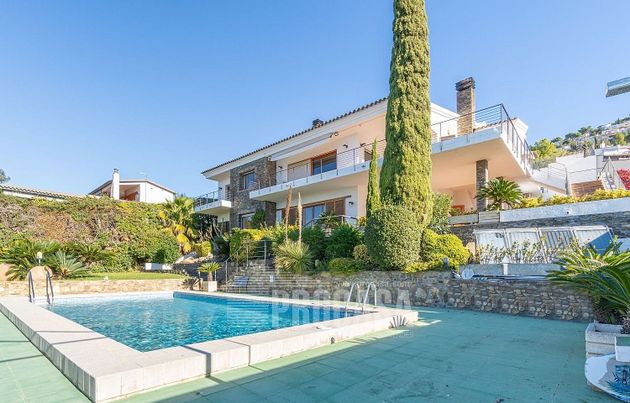Foto 2 de Xalet en venda a Els Grecs - Mas Oliva de 7 habitacions amb terrassa i piscina