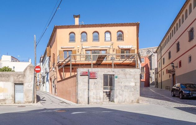 Foto 2 de Local en venda a Castelló d'Empúries poble amb terrassa i aire acondicionat