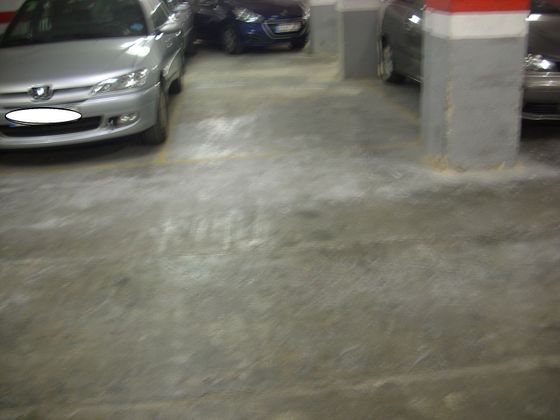 Foto 2 de Venta de garaje en Nou Eixample Sud de 9 m²