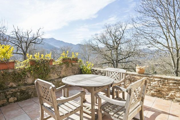 Foto 2 de Casa rural en venda a Vallfogona de Ripollès de 8 habitacions amb terrassa i jardí