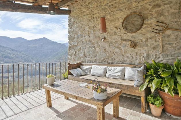 Foto 1 de Casa rural en venda a Vallfogona de Ripollès de 8 habitacions amb terrassa i jardí
