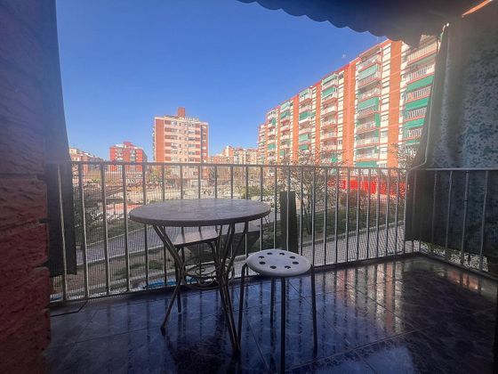 Foto 1 de Pis en venda a Artigas - Llefià de 3 habitacions amb balcó i aire acondicionat