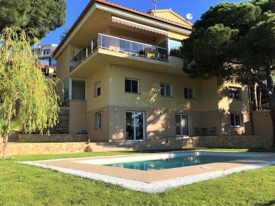 Foto 1 de Casa en venda a Roca Grossa - Serra Brava de 7 habitacions amb terrassa i piscina