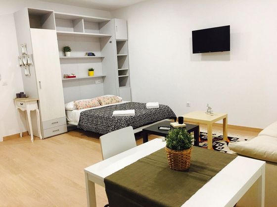 Foto 2 de Alquiler de piso en Les Corts de 1 habitación con muebles y aire acondicionado