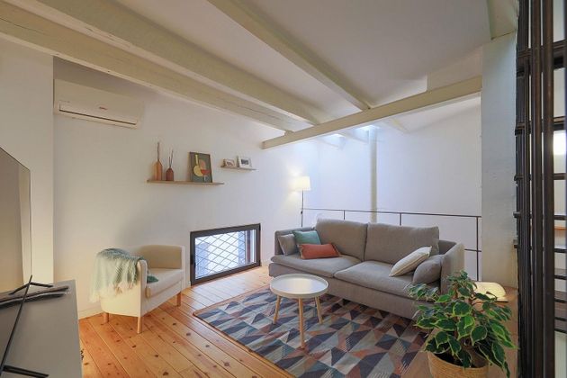 Foto 2 de Alquiler de casa en Vila de Gràcia de 2 habitaciones con terraza y muebles