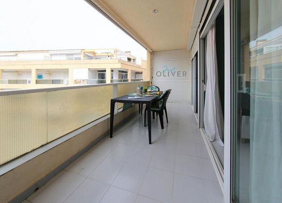 Foto 2 de Pis en venda a calle D'amadeu Vives de 1 habitació amb terrassa i piscina
