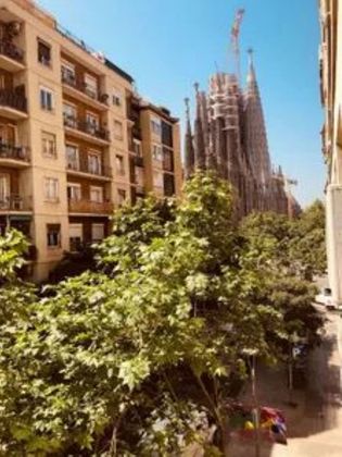 Foto 2 de Venta de piso en La Sagrada Família de 3 habitaciones con aire acondicionado y calefacción