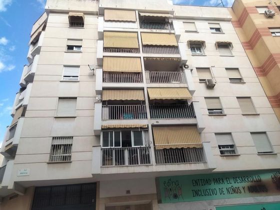 Foto 1 de Piso en venta en Suárez de 4 habitaciones con terraza y garaje